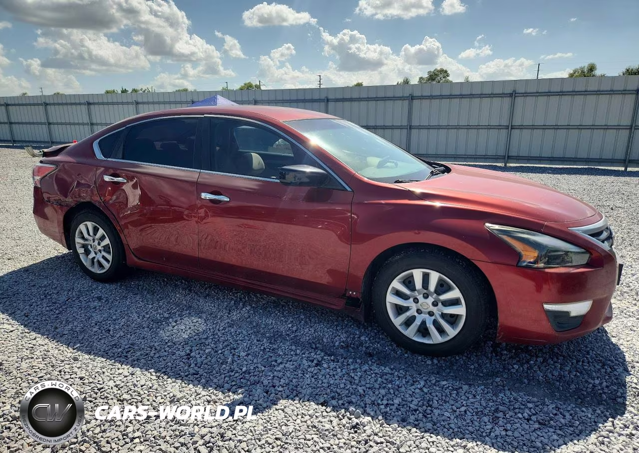 2015 Nissan Altima 2.5 S VIN:1N4AL3AP2FN350904 - 4