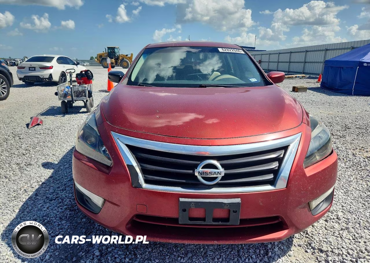 2015 Nissan Altima 2.5 S VIN:1N4AL3AP2FN350904 - 5