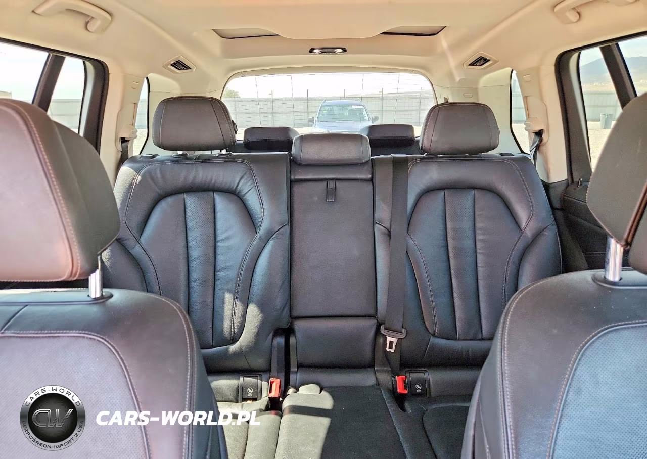 2019 BMW X7 xDrive50I VIN:5UXCX4C53KLS35998 - 10