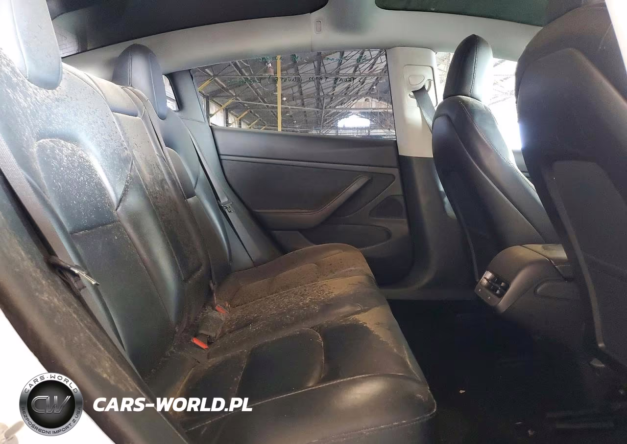 2019 Tesla Model 3 VIN:5YJ3E1EB6KF510520 - 10