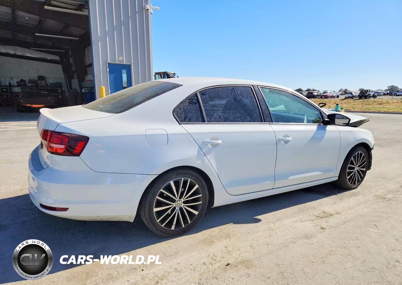 2016 Volkswagen Jetta Sport VIN:3VWD17AJ3GM291192 - 3