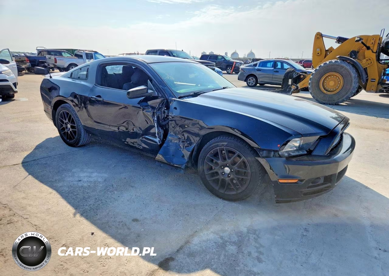 2014 Ford Mustang VIN:1ZVBP8AM6E5308561 - 4