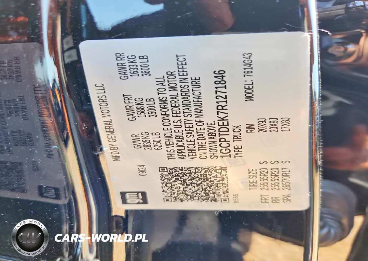 2024 Chevrolet Colorado Z71 VIN:1GCPTDEK7R1271846 - 12