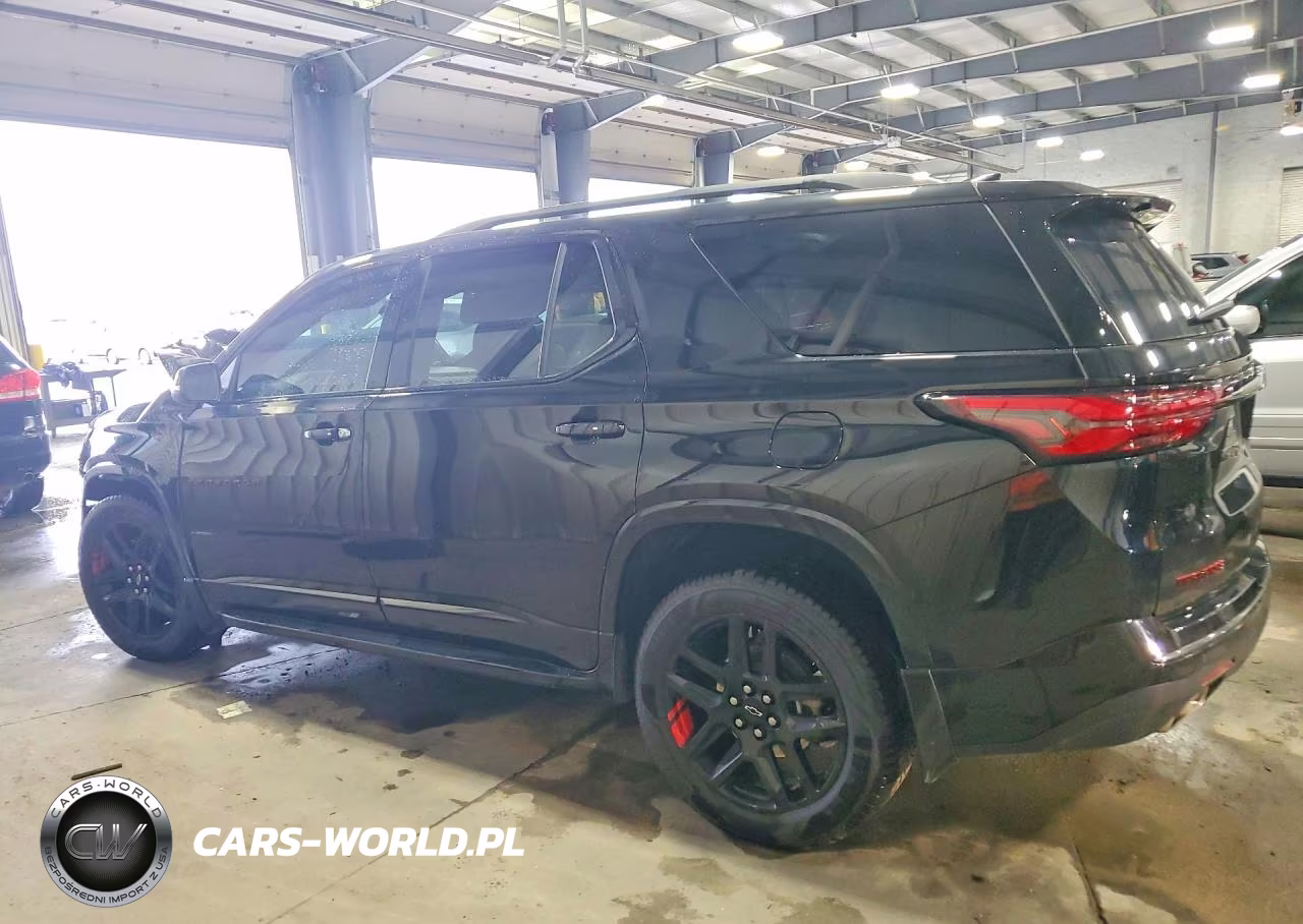 2023 Chevrolet Traverse Premier VIN:1GNEVKKW4PJ135742 - 2