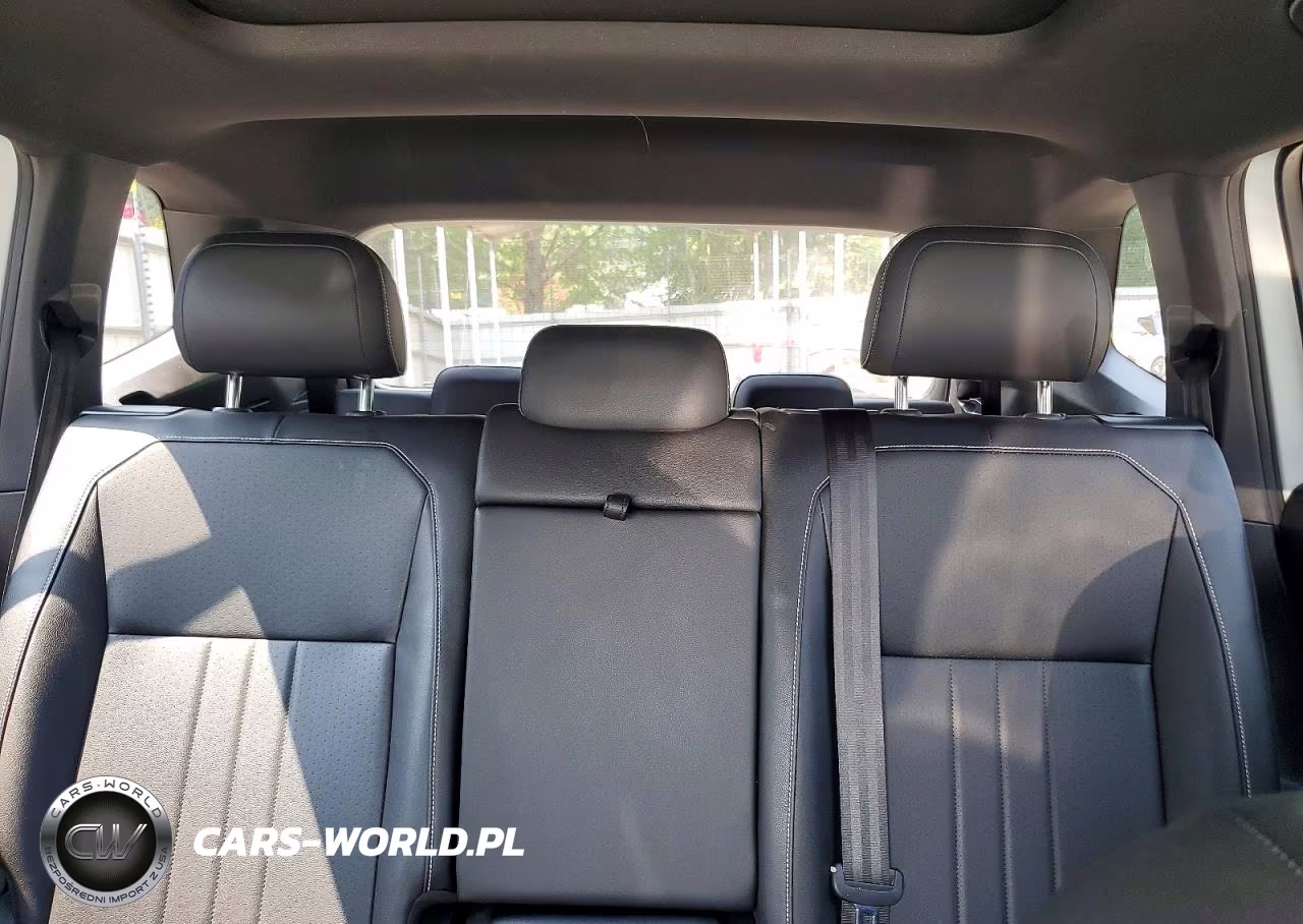 2023 Volkswagen Tiguan Se R-Line Black VIN:3VVCB7AX5PM010141 - 10