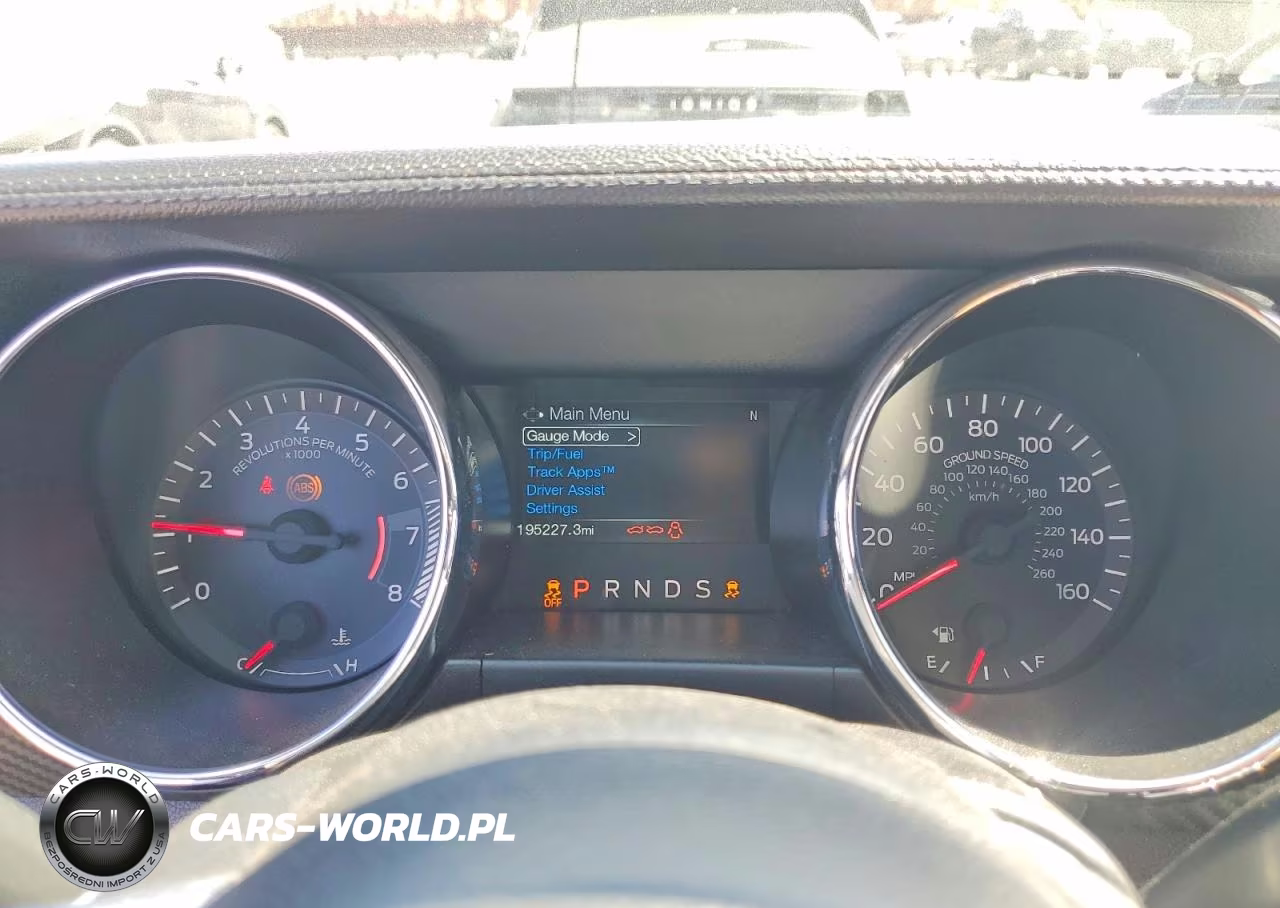 2015 Ford Mustang VIN:1FATP8EM4F5352048 - 9