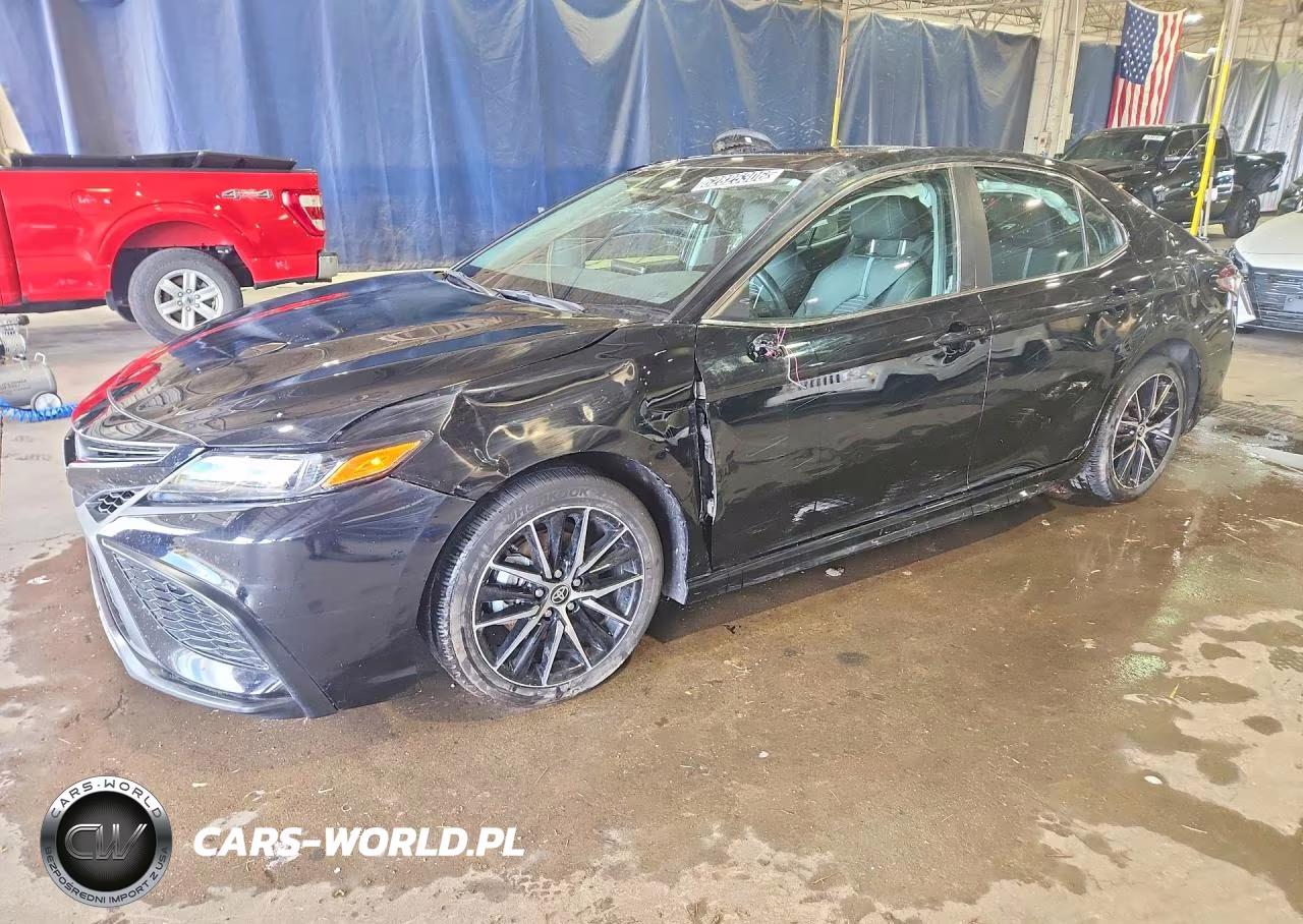 2024 Toyota Camry Hybrid Se – zdjęcie 1 z 12