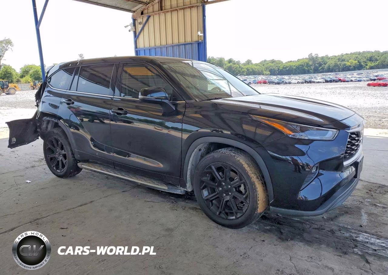 2022 Toyota Highlander Le VIN:5TDZZRAH2NS556434 - 4