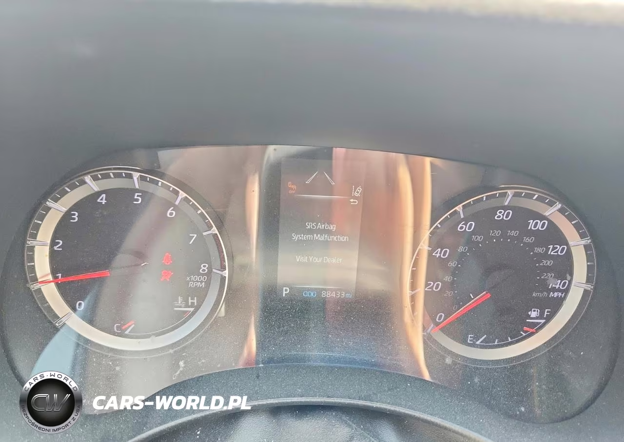 2022 Toyota Highlander Le VIN:5TDZZRAH2NS556434 - 9