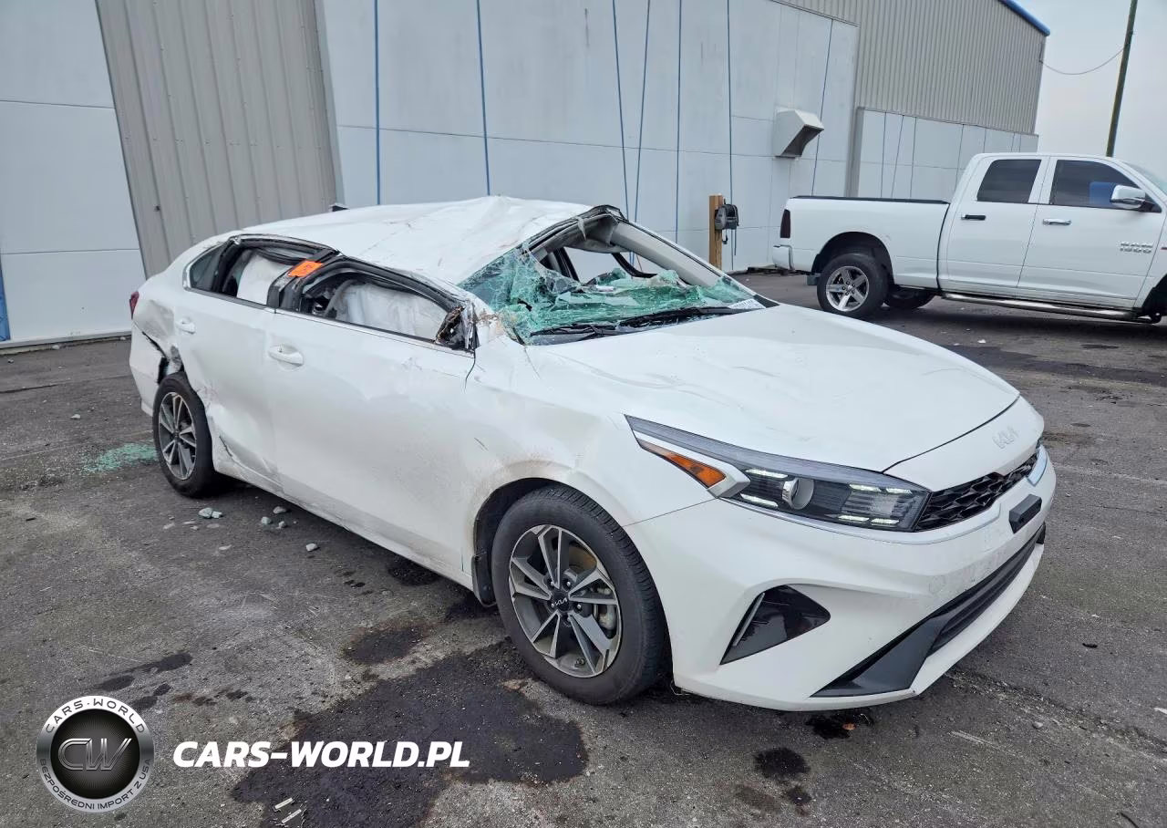 2023 Kia Forte Ex VIN:3KPF34AD1PE650662 - 4