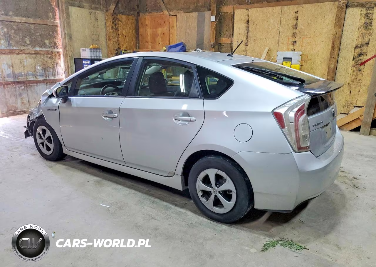 2015 Toyota Prius Two VIN:JTDKN3DU3F0475045 - 2