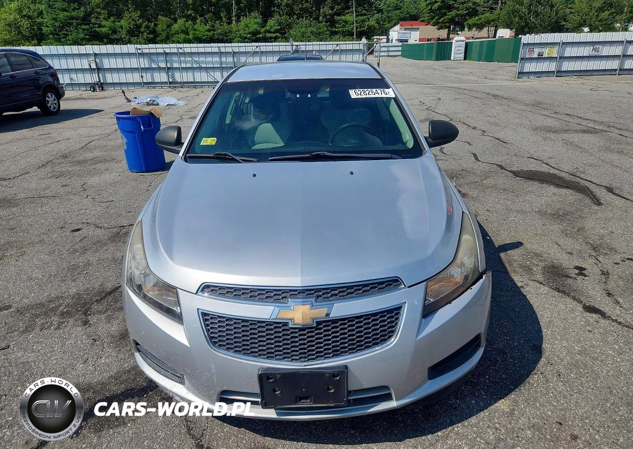 2011 Chevrolet Cruze Ls VIN:1G1PC5SH7B7262171 - 5
