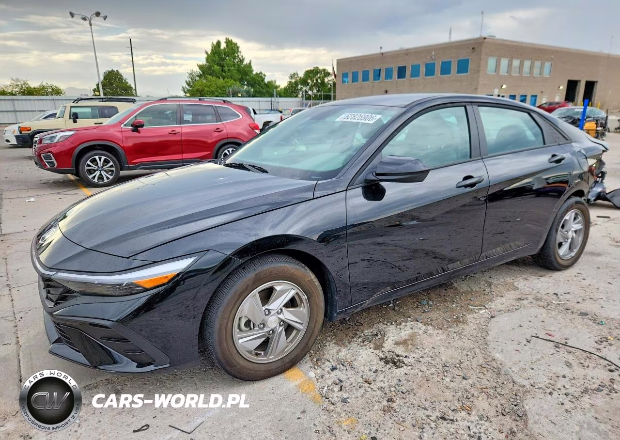 2025 Hyundai Elantra Se