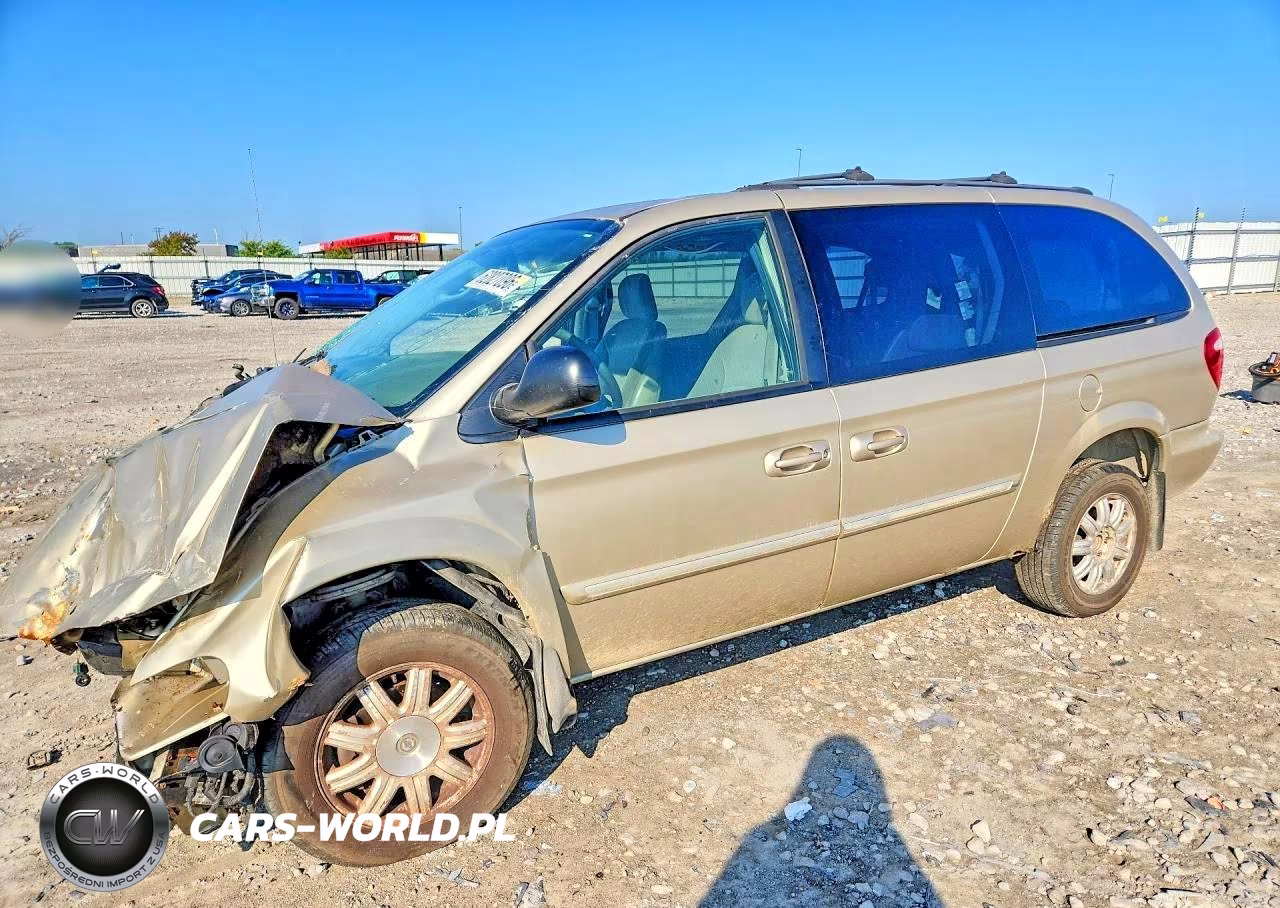 2005 Chrysler Town & Country Touring
