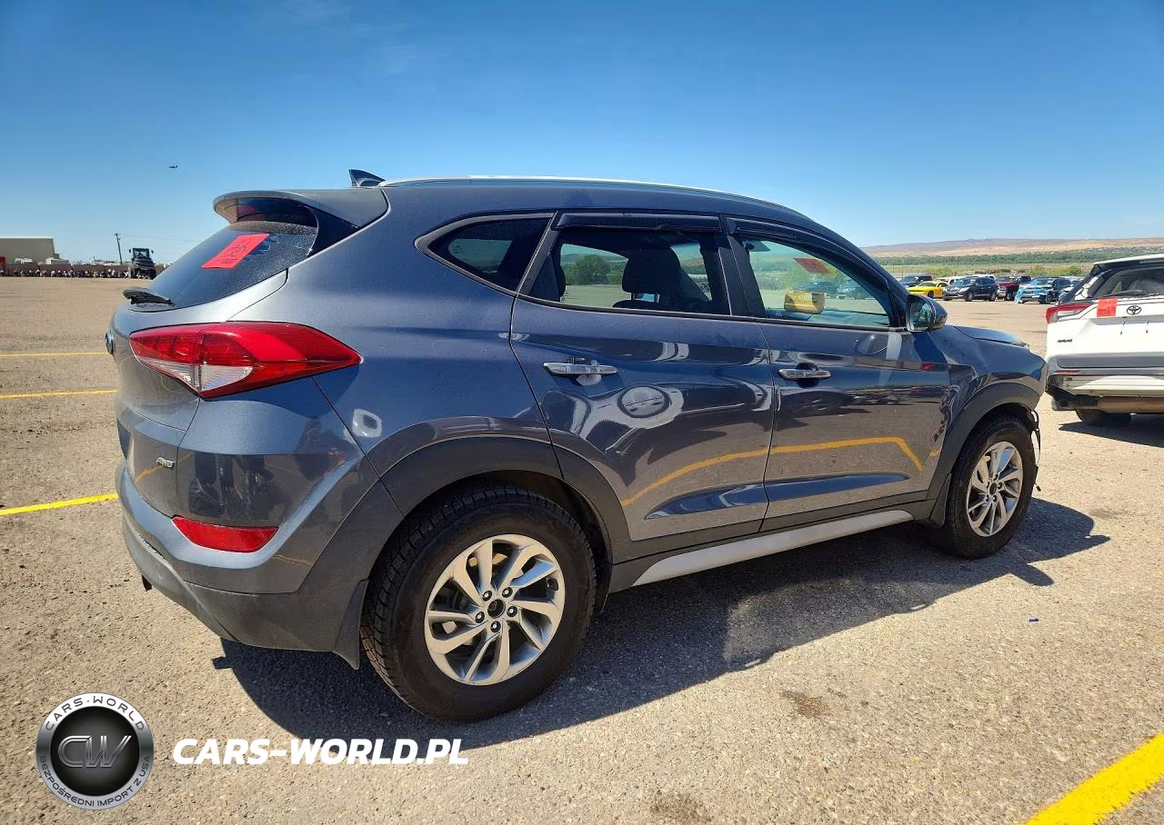 2018 Hyundai Tucson Sel VIN:KM8J3CA46JU730211 - 3