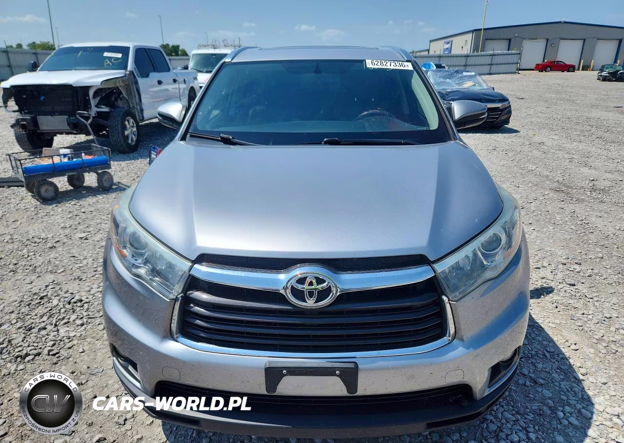 2015 Toyota Highlander Xle VIN:5TDJKRFH8FS127956 - 5