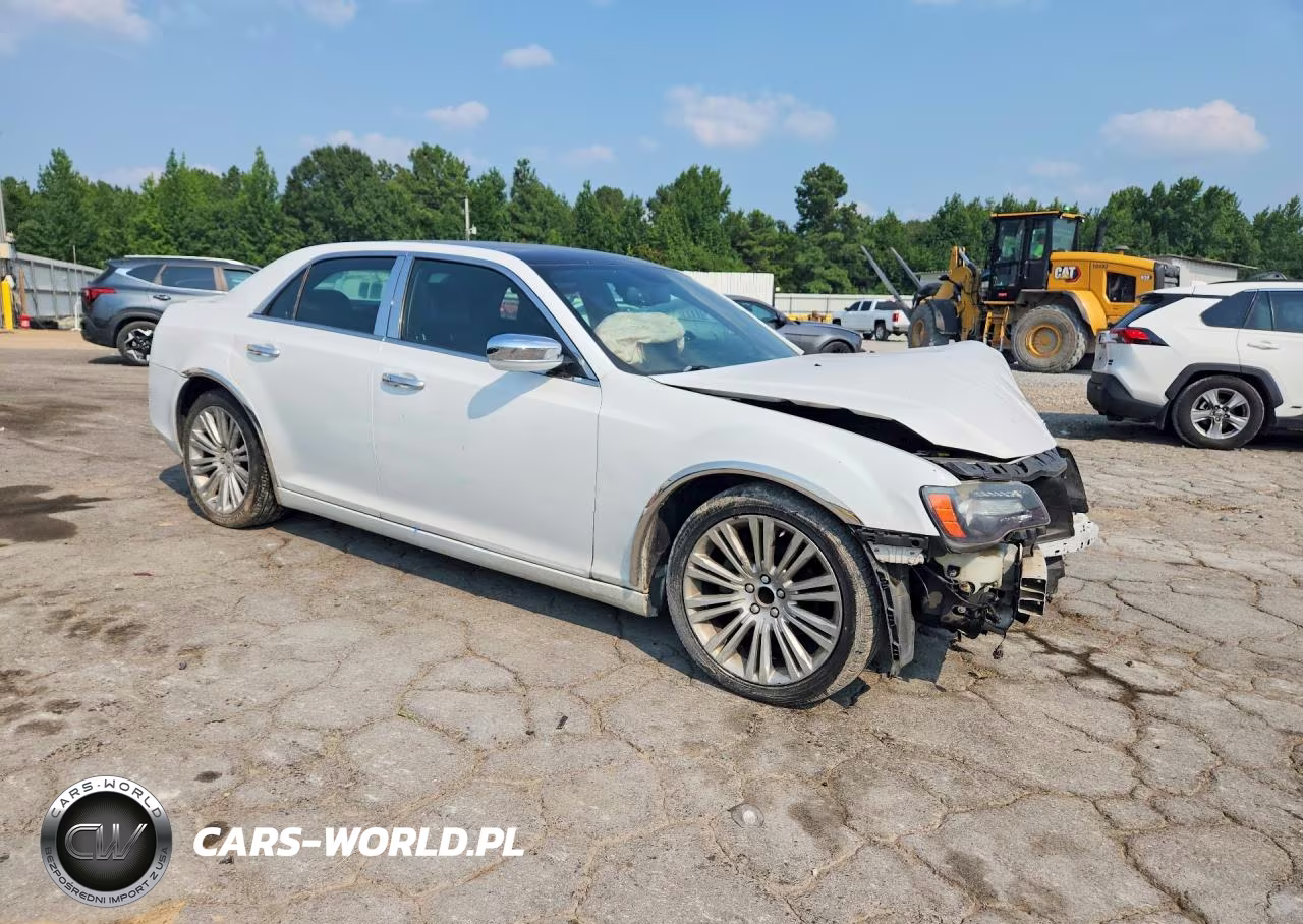 2014 Chrysler 300 S VIN:2C3CCABG8EH176094 - 4