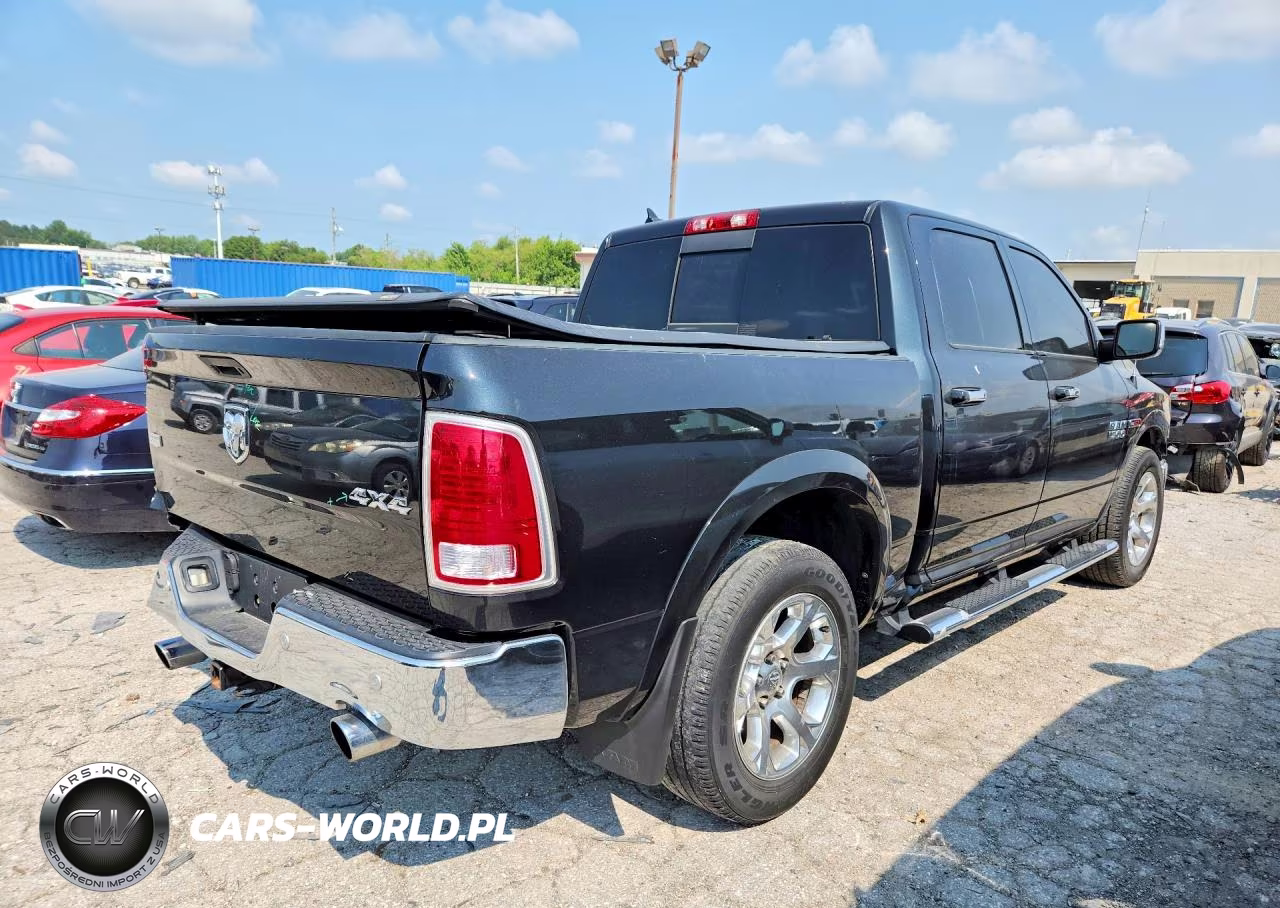 2017 Ram 1500 Laramie VIN:1C6RR7NM5HS517089 - 3