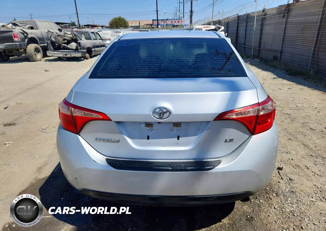 2017 Toyota Corolla Le VIN:5YFBURHE4HP624841 - 6