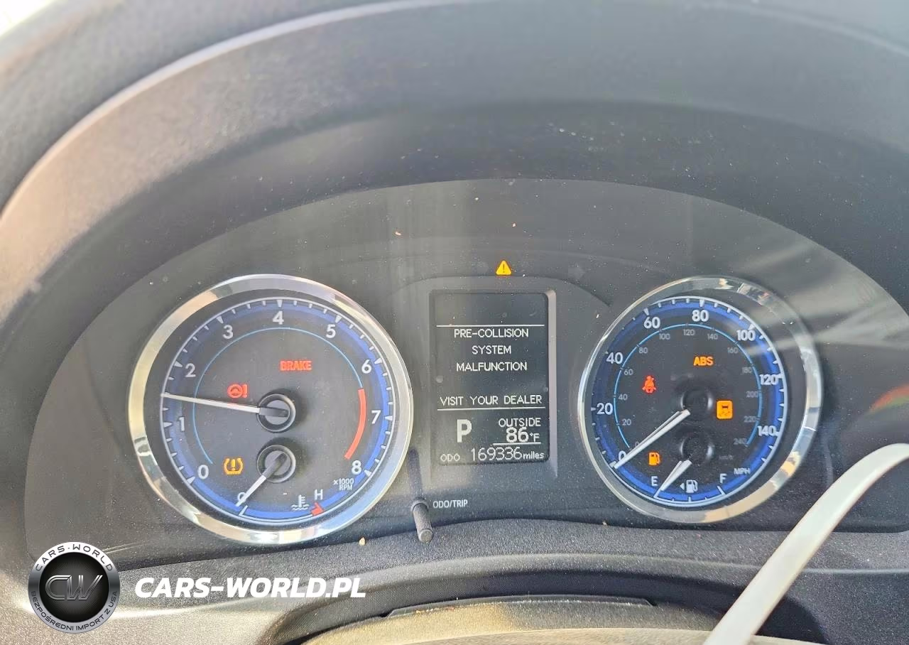 2017 Toyota Corolla Le VIN:5YFBURHE4HP624841 - 9