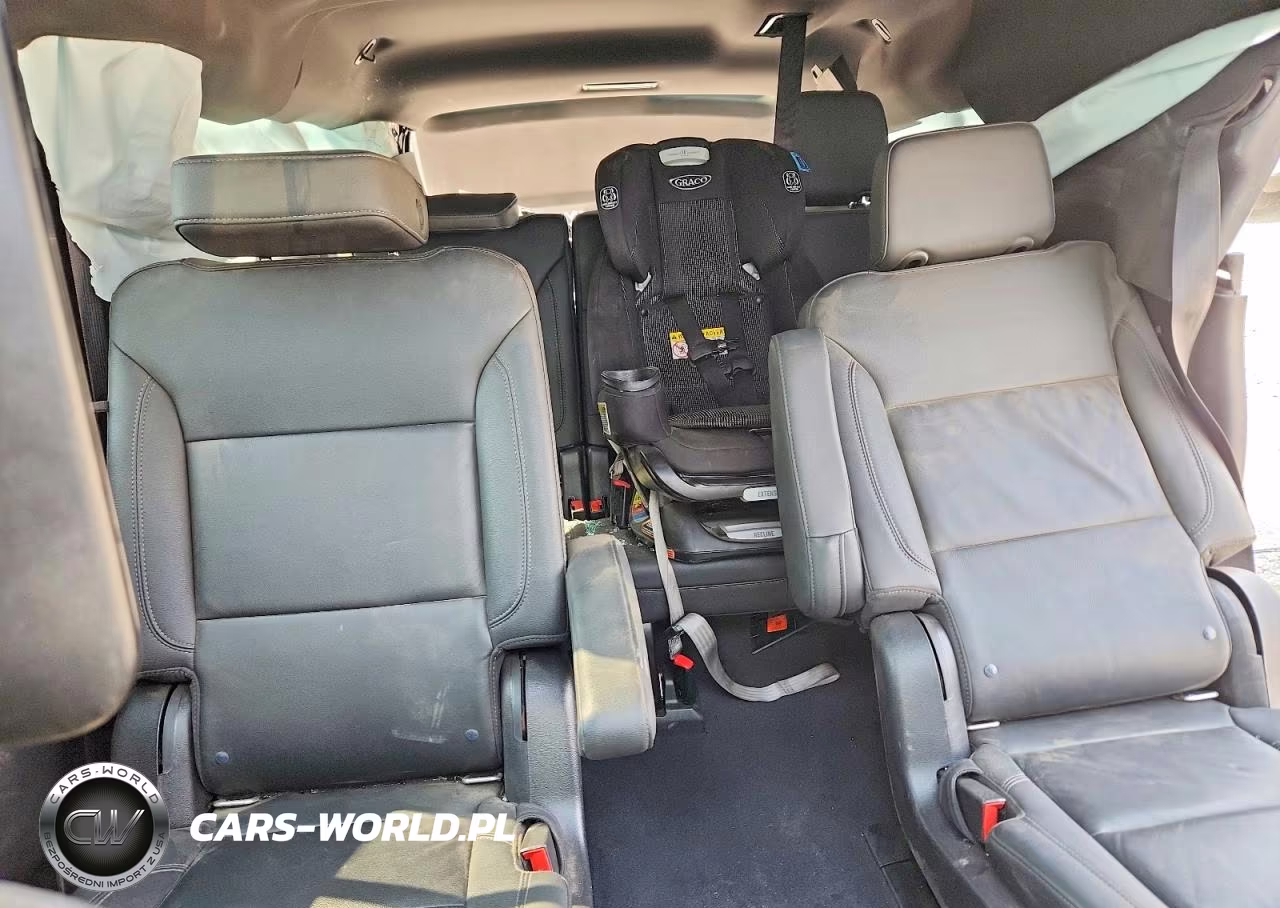 2022 Chevrolet Suburban K1500 Z71 VIN:1GNSKDKD8NR120892 - 10