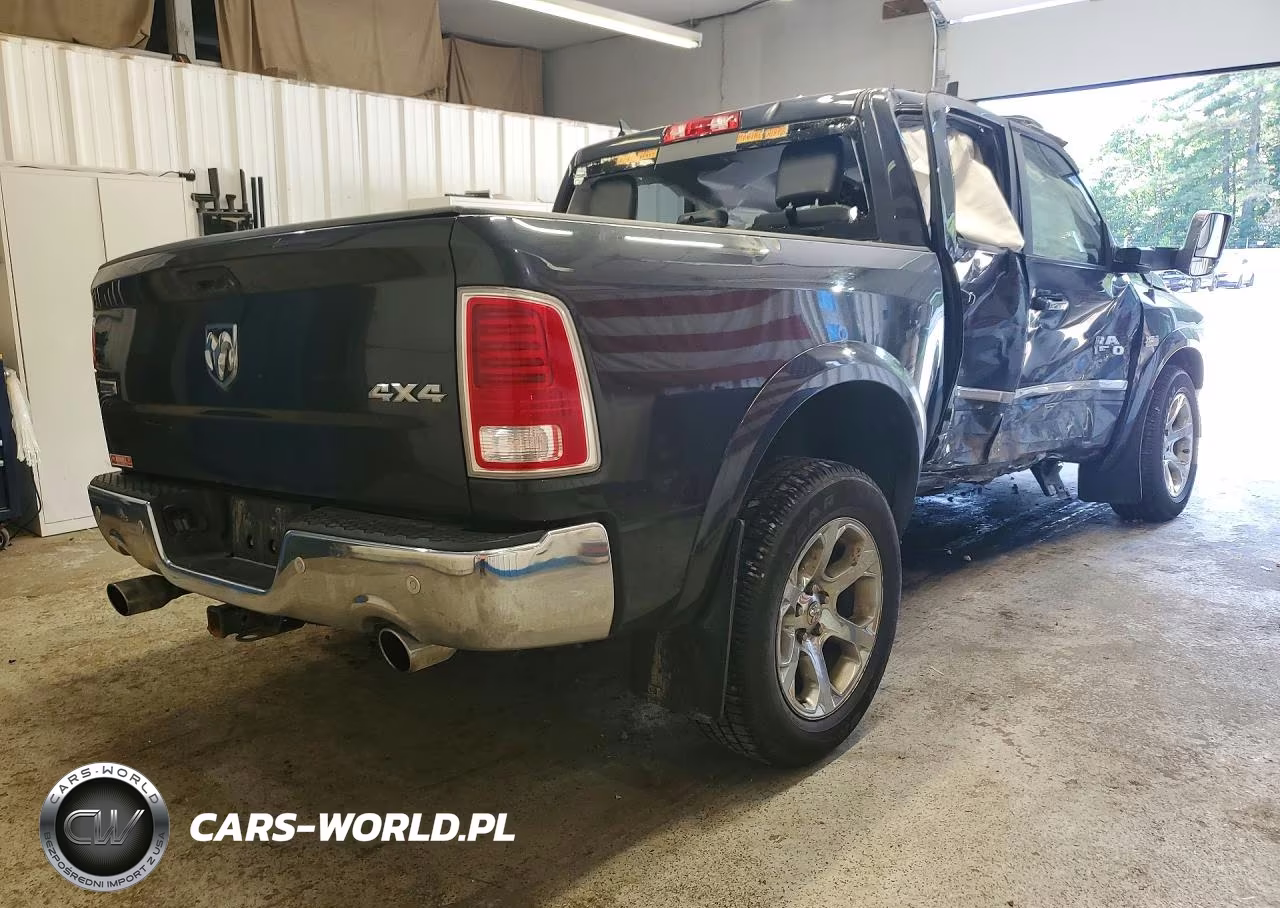 2016 Ram 1500 Laramie VIN:1C6RR7NT9GS239674 - 3