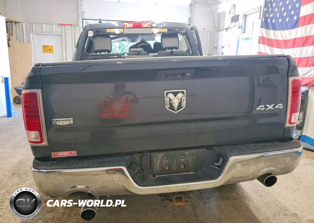 2016 Ram 1500 Laramie VIN:1C6RR7NT9GS239674 - 6