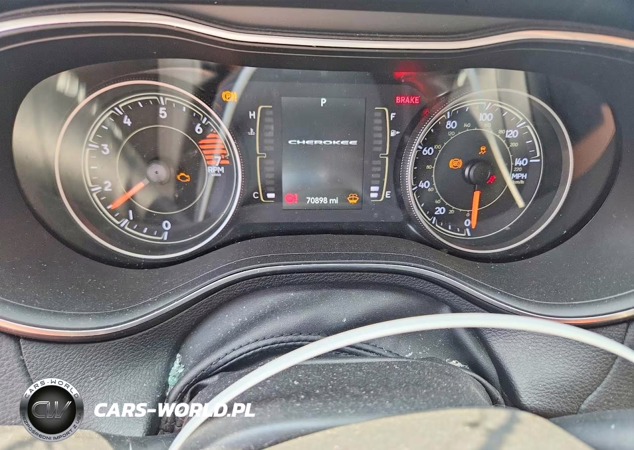 2020 Jeep Cherokee Latitude VIN:1C4PJLCB3LD620588 - 9
