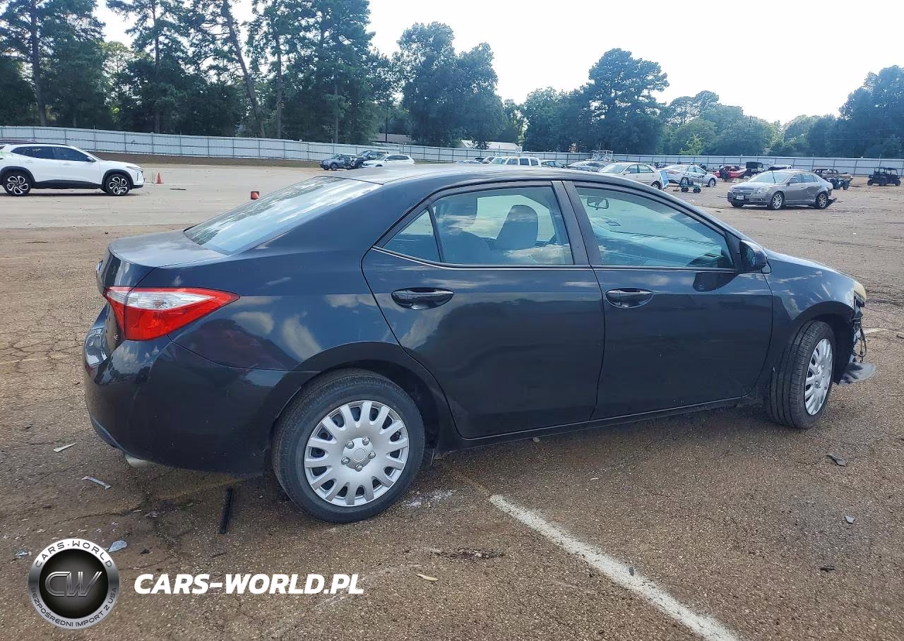 2015 Toyota Corolla Le VIN:5YFBURHE4FP357388 - 3