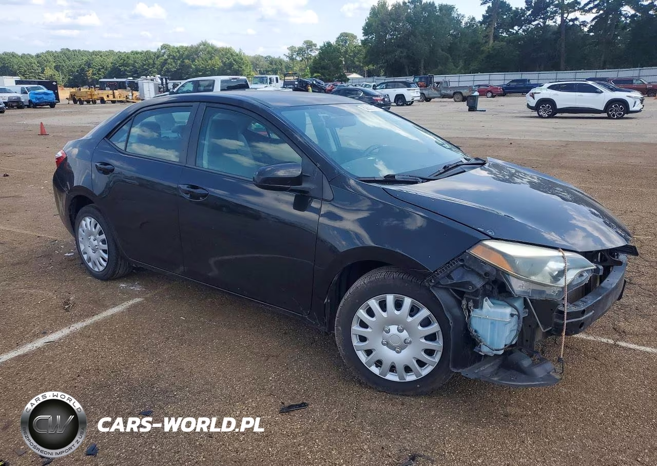 2015 Toyota Corolla Le VIN:5YFBURHE4FP357388 - 4