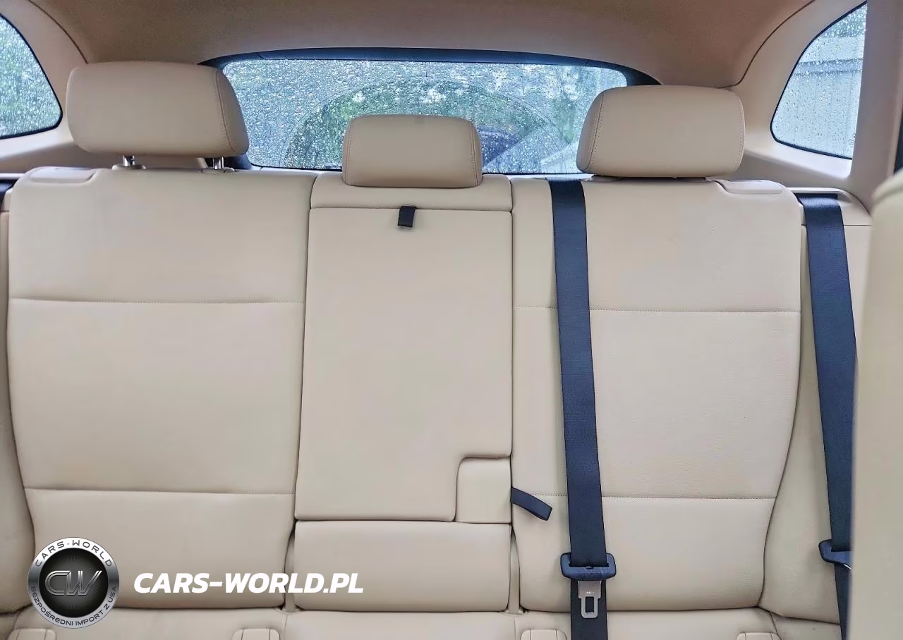 2015 BMW X1 xDrive28I VIN:WBAVL1C5XFVY34621 - 10