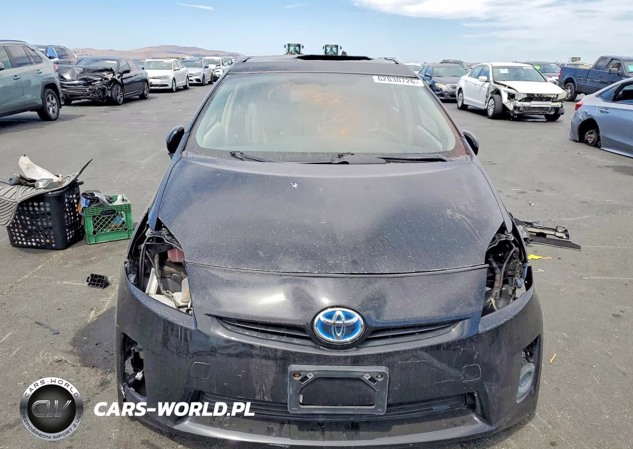2011 Toyota Prius Three VIN:JTDKN3DU8B0283694 - 5