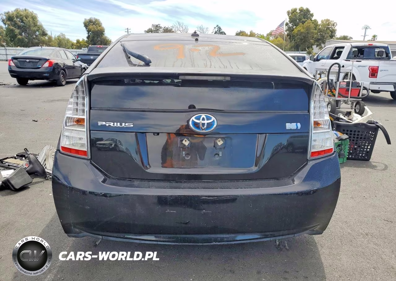 2011 Toyota Prius Three VIN:JTDKN3DU8B0283694 - 6