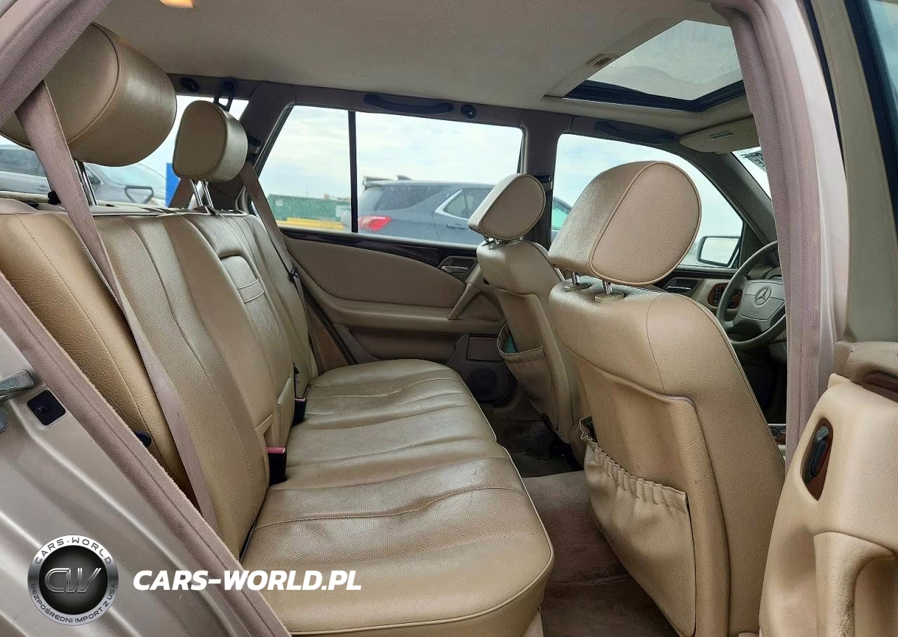 1999 Mercedes-Benz E 320 4Matic VIN:WDBJH82F0XX023596 - 10