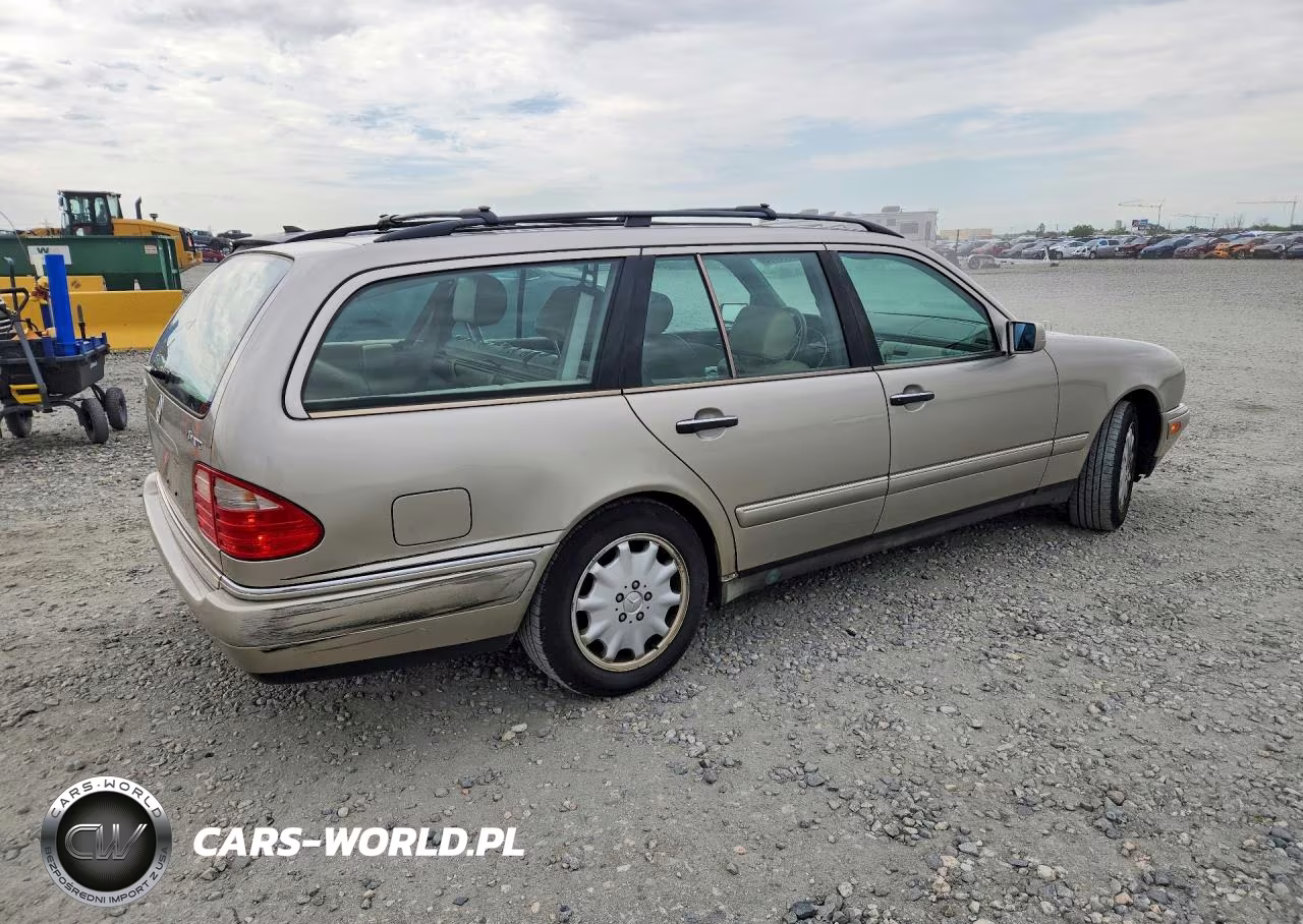 1999 Mercedes-Benz E 320 4Matic VIN:WDBJH82F0XX023596 - 3