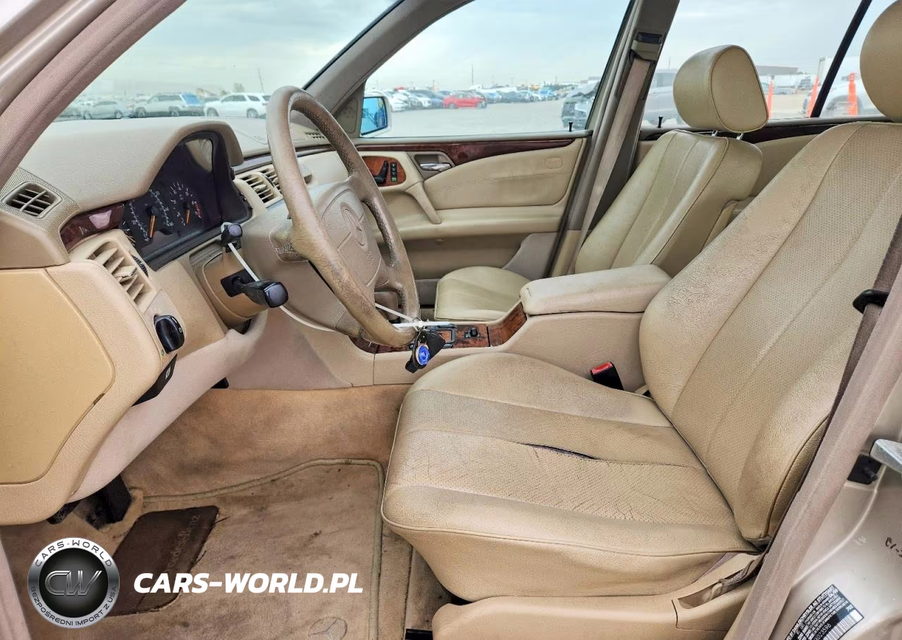 1999 Mercedes-Benz E 320 4Matic VIN:WDBJH82F0XX023596 - 7
