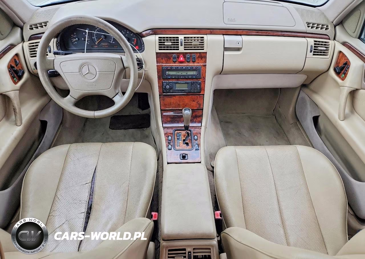 1999 Mercedes-Benz E 320 4Matic VIN:WDBJH82F0XX023596 - 8