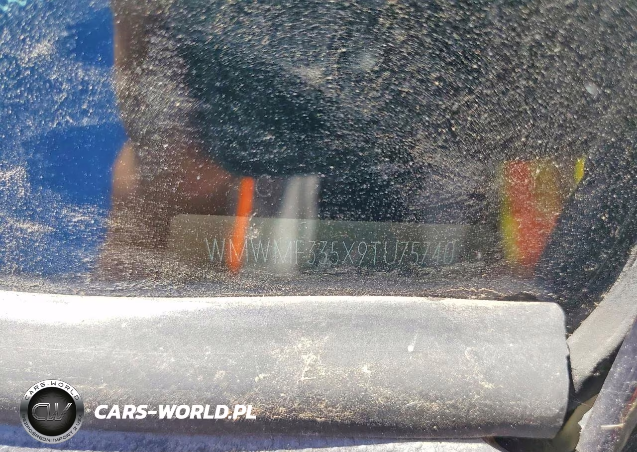 2009 Mini Cooper VIN:WMWMF335X9TU75740 - 12