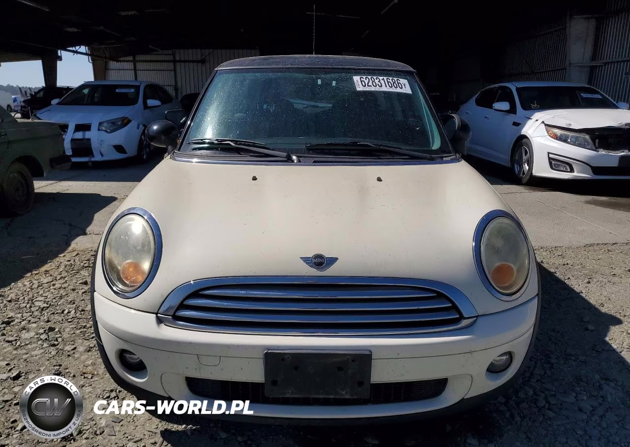 2009 Mini Cooper VIN:WMWMF335X9TU75740 - 5