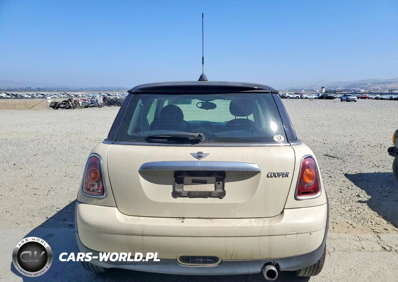 2009 Mini Cooper VIN:WMWMF335X9TU75740 - 6