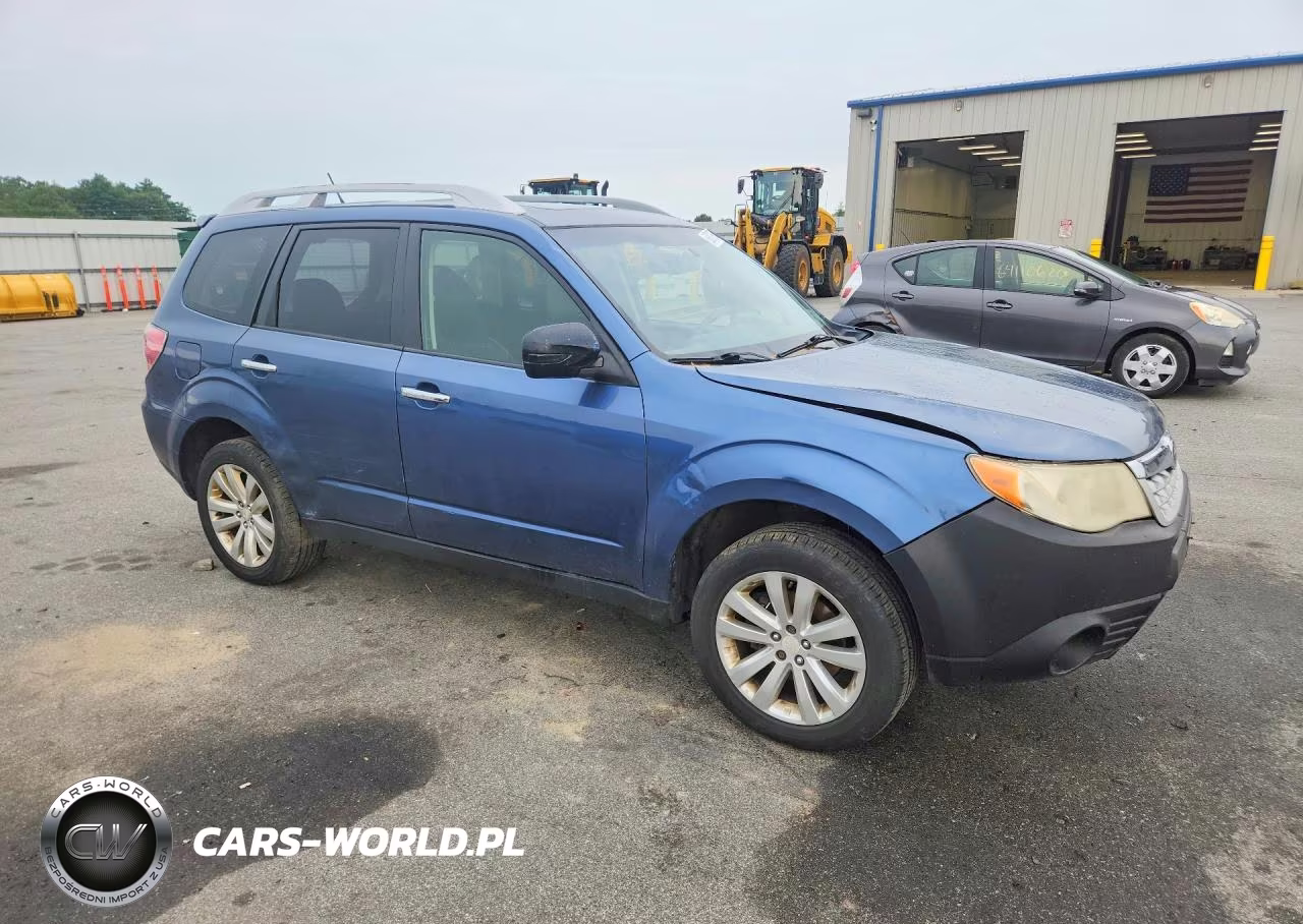 2012 Subaru Forester Touring VIN:JF2SHBGC7CH450930 - 4