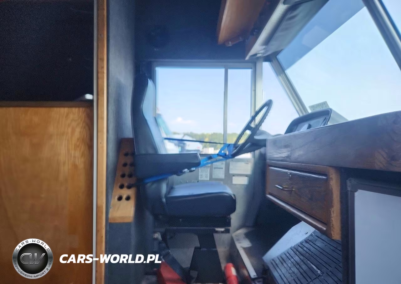 2006 Freightliner Chassis M Line Walk-In Van VIN:4UZAARBV76CW09944 - 9