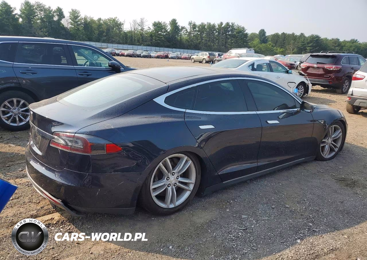 2013 Tesla Model S VIN:5YJSA1CN9DFP05163 - 3