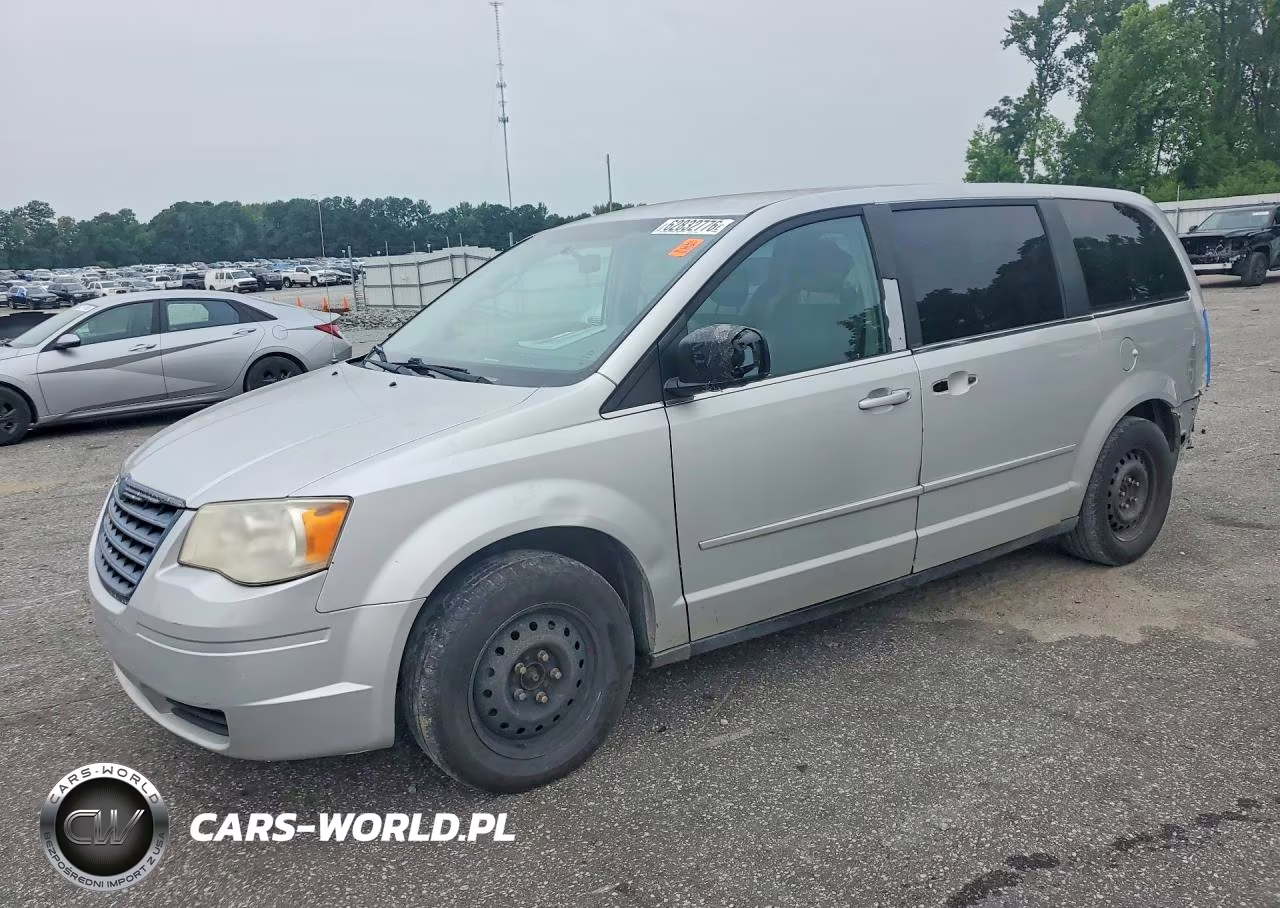 2010 Chrysler Town & Country Lx