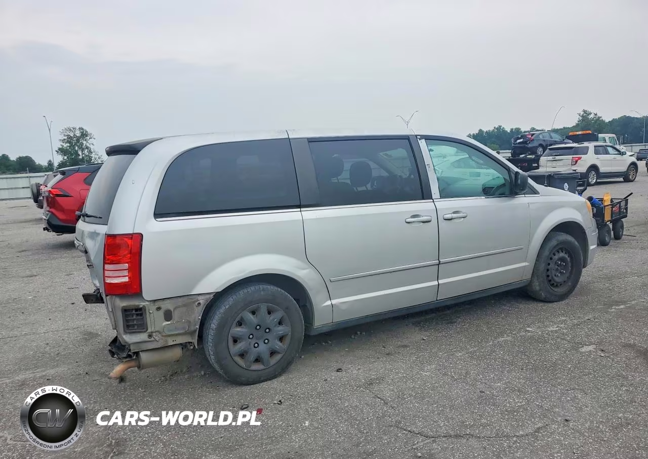 2010 Chrysler Town & Country Lx VIN:2A4RR4DE9AR215310 - 3