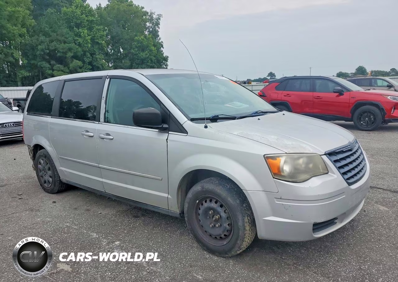 2010 Chrysler Town & Country Lx VIN:2A4RR4DE9AR215310 - 4