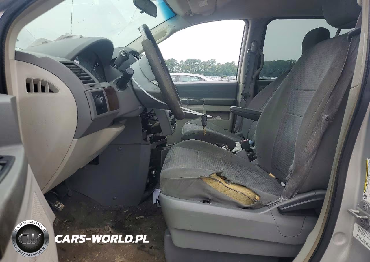2010 Chrysler Town & Country Lx VIN:2A4RR4DE9AR215310 - 7