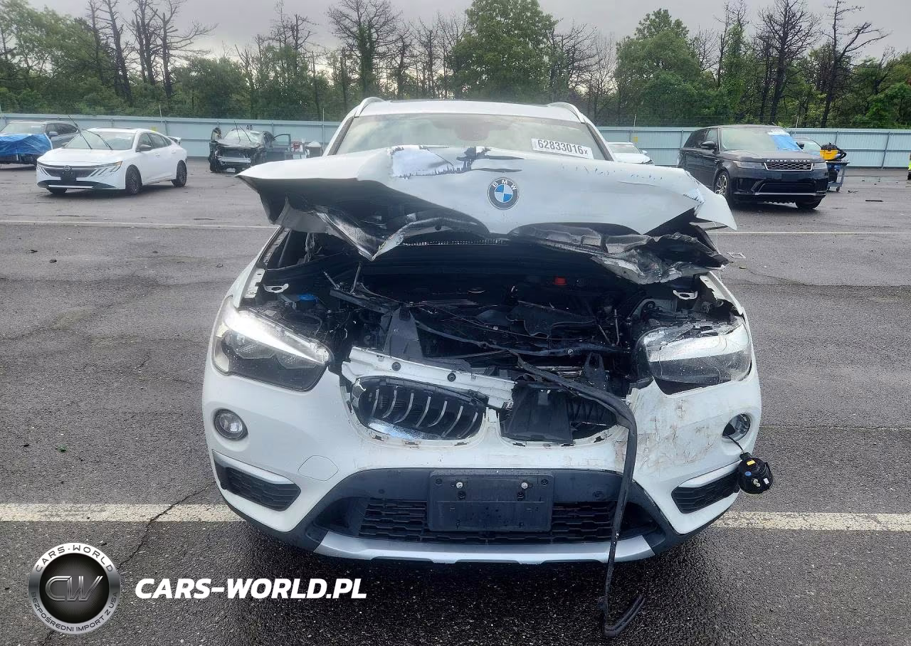 2018 BMW X1 xDrive28I VIN:WBXHT3C30J5L30326 - 5