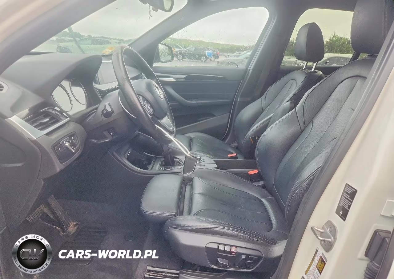 2018 BMW X1 xDrive28I VIN:WBXHT3C30J5L30326 - 7