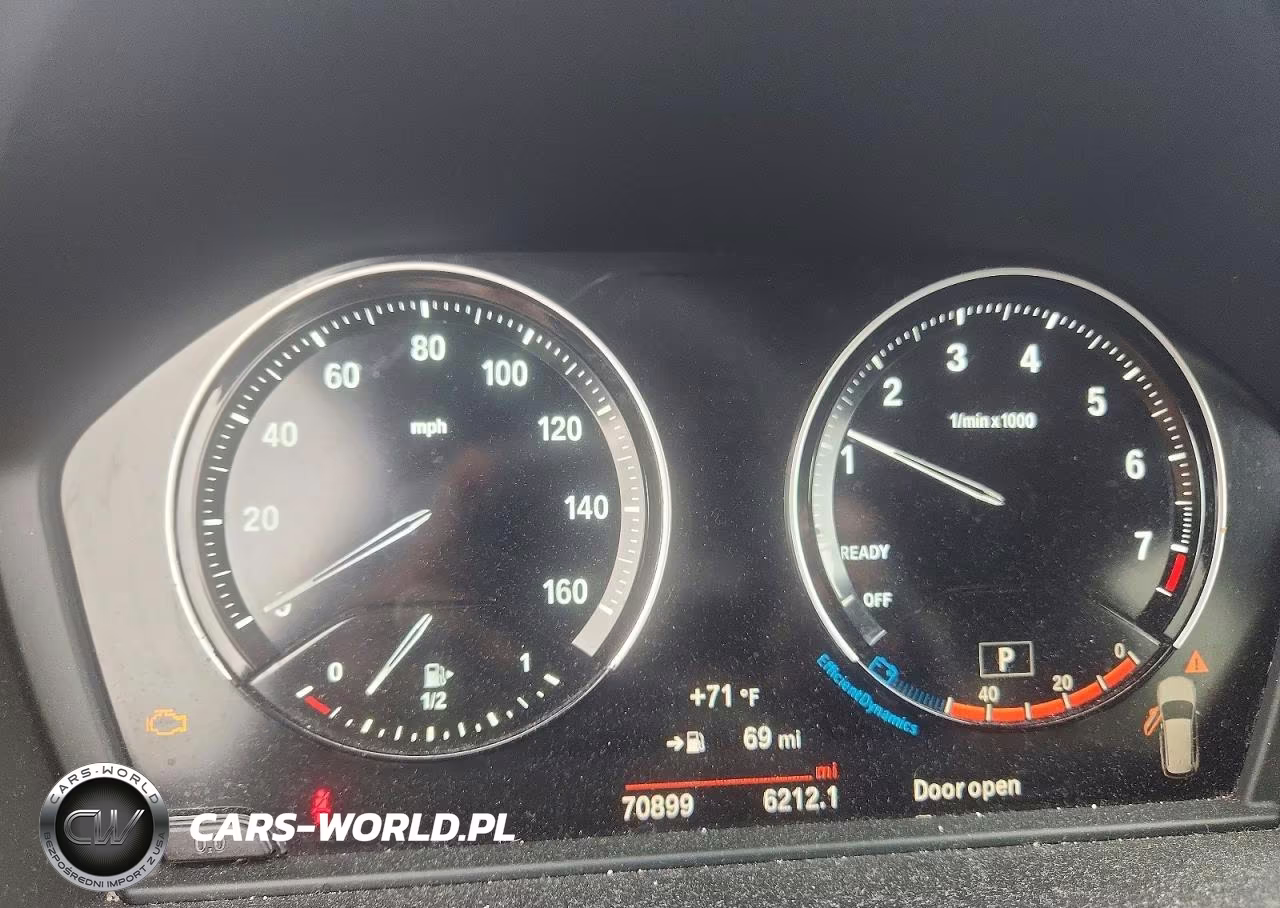2018 BMW X1 xDrive28I VIN:WBXHT3C30J5L30326 - 9